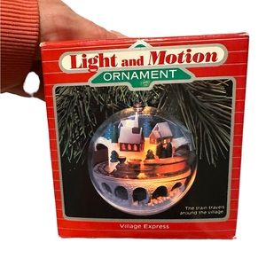 Rare~ Vintage~ Hallmark Keepsake Christmas Ornament, 1986-